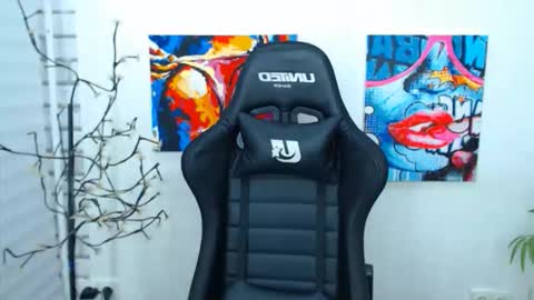 arinabelle online show from November 17, 1:00 am