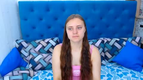 Snapshot of arinabelle chatting on July 18, 2:32 pm arinabelle online show from July 18, 2:32 pm
