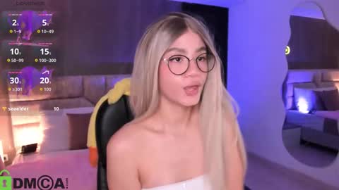 Ari  online show from October 11, 11:25 pm