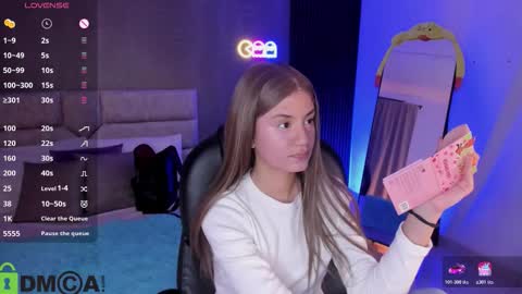 Ari  online show from January 8, 9:28 pm