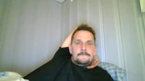 Snapshot of ariparikrigsmann chatting on February 15, 8:05 pm ariparikrigsmann online show from February 15, 8:05 pm