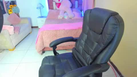 arisha_katy1 online show from October 2, 10:39 pm