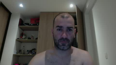 Snapshot of aristi11 chatting on December 23, 5:28 am aristi11 online show from December 23, 5:28 am