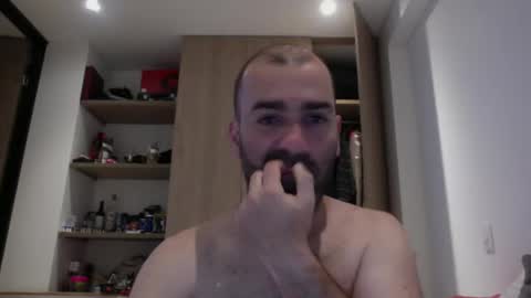 Snapshot of aristi11 chatting on March 5, 7:16 am aristi11 online show from March 5, 7:16 am