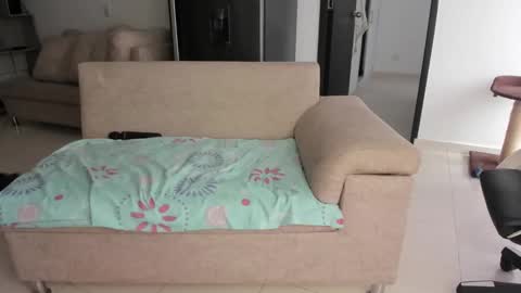 ANDRES Independent model online show from December 18, 2:38 pm