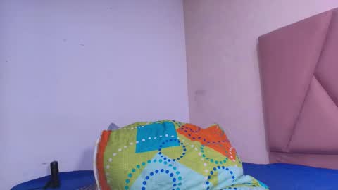 Arleth  online show from October 31, 3:07 am