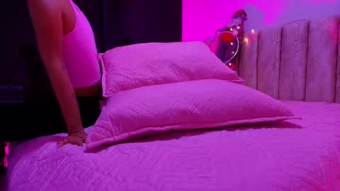 Arleth  online show from December 5, 3:04 am