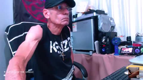 Snapshot of armaduradeacero chatting on September 13, 8:03 am armaduradeacero online show from September 13, 8:03 am