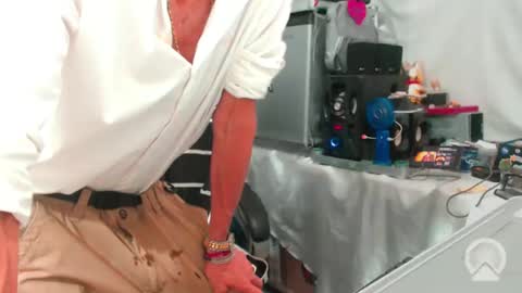 Snapshot of armaduradeacero chatting on October 24, 3:25 am armaduradeacero online show from October 24, 3:25 am