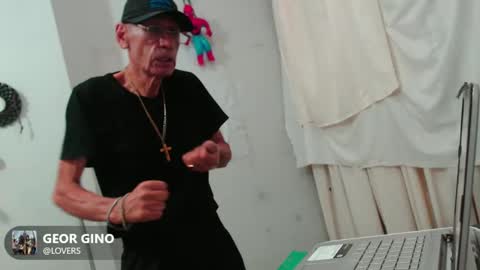 Snapshot of armaduradeacero chatting on November 1, 2:24 am armaduradeacero online show from November 1, 2:24 am