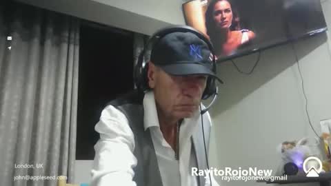Snapshot of armaduradeacero chatting on May 2, 12:37 am armaduradeacero online show from May 2, 12:37 am