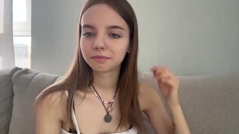 Lisa online show from July 5, 1:07 pm