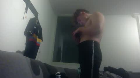 armandoueeal online show from March 7, 12:29 am