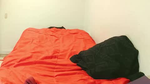 armin_red1 online show from October 14, 2:01 am