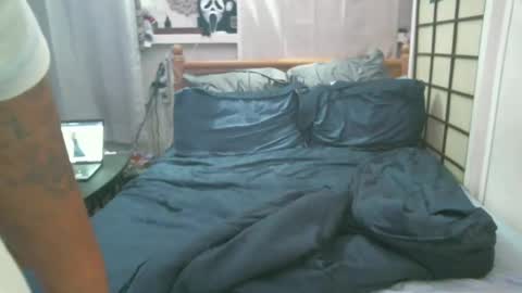 Snapshot of armstrong1718 chatting on December 3, 12:38 pm armstrong1718 online show from December 3, 12:38 pm