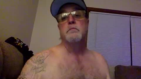 armyguy5311 online show from June 6, 9:25 am