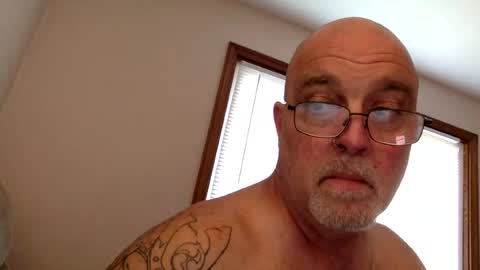 armyguy5311 online show from August 1, 10:41 pm