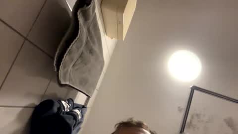 Snapshot of armyskater32 chatting on September 19, 9:26 pm armyskater32 online show from September 19, 9:26 pm