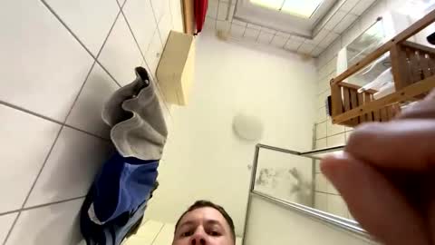 Snapshot of armyskater32 chatting on October 1, 9:59 am armyskater32 online show from October 1, 9:59 am