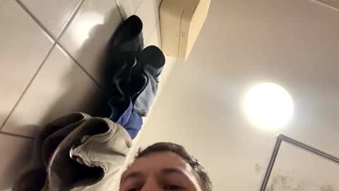 armyskater32 online show from November 4, 9:14 pm