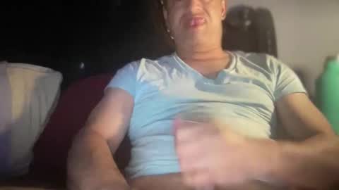Snapshot of arnie774u chatting on June 1, 1:40 am arnie774u online show from June 1, 1:40 am
