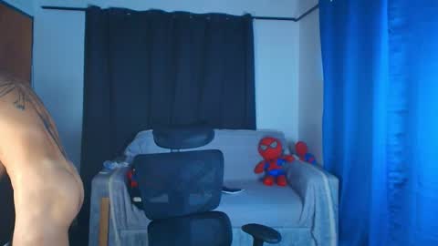 arnold black online show from April 1, 1:52 pm