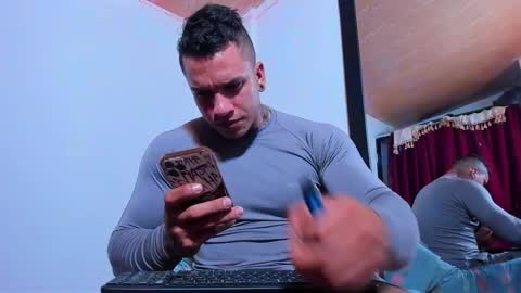 arnold sexy hot98 online show from December 24, 1:49 am