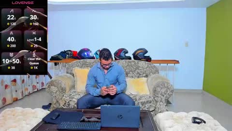 arnold sexy hot98 online show from October 6, 10:02 am