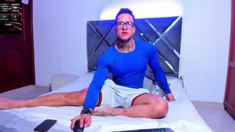 arnold sexy hot98 online show from November 10, 5:01 pm