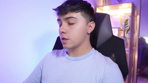 aron__cooper online show from December 17, 1:55 am