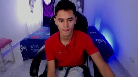 Aaron online show from October 1, 8:26 pm