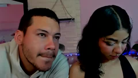 Snapshot of aronandmoli chatting on June 8, 1:22 pm aronandmoli online show from June 8, 1:22 pm