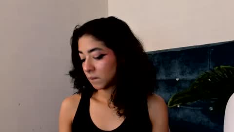 Snapshot of aronandmoli chatting on June 20, 9:12 am aronandmoli online show from June 20, 9:12 am