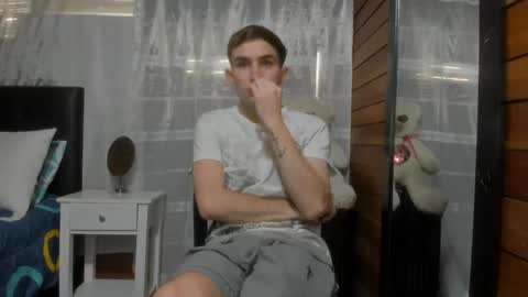 Aron G Franco online show from March 12, 8:41 pm