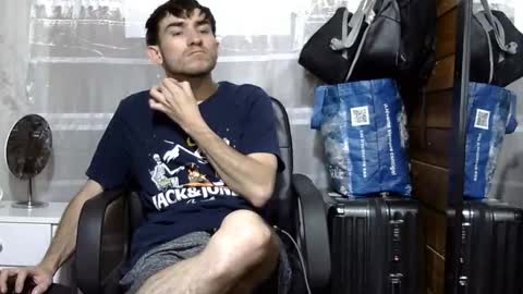 Aron G Franco online show from October 15, 7:25 pm