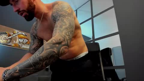 AronGrant online show from December 30, 8:10 am