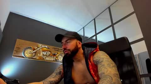 AronGrant online show from January 7, 9:07 am