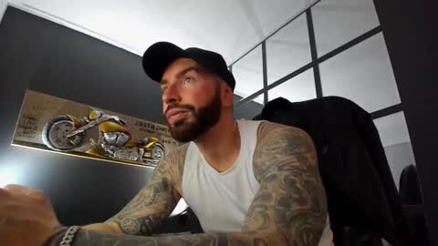 AronGrant online show from February 12, 9:10 am