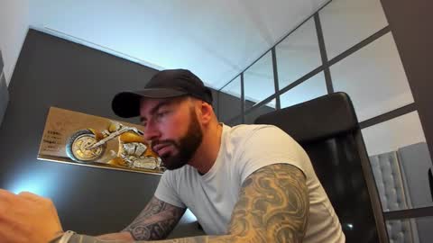 AronGrant online show from February 26, 9:32 am