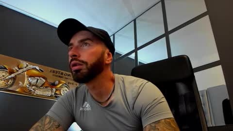 AronGrant online show from September 28, 9:03 am