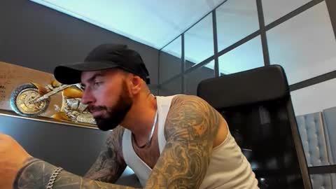 AronGrant online show from November 4, 10:25 am