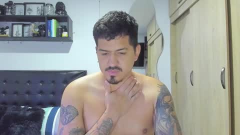 Snapshot of aronwilliams69 chatting on February 7, 2:37 am ARON Independent model online show from February 7, 2:37 am