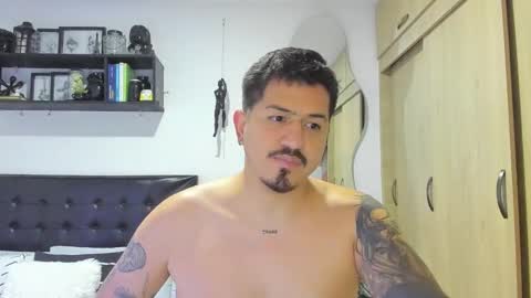 Snapshot of aronwilliams69 chatting on February 24, 2:09 am ARON Independent model online show from February 24, 2:09 am