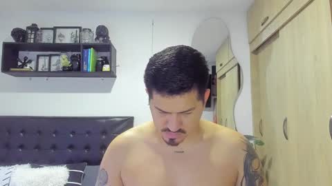 Snapshot of aronwilliams69 chatting on March 17, 3:00 am ARON Independent model online show from March 17, 3:00 am