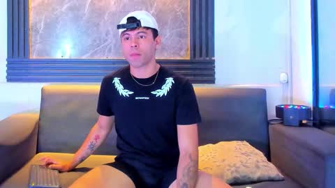 Aroon   online show from November 27, 11:56 am