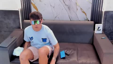 Aroon   online show from April 23, 4:57 am