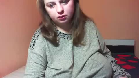 Snapshot of arriana98 chatting on December 6, 4:14 am Arriana online show from December 6, 4:14 am