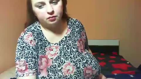 Snapshot of arriana98 chatting on December 19, 3:29 am Arriana online show from December 19, 3:29 am