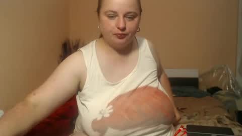 Snapshot of arriana98 chatting on June 22, 2:13 am Arriana online show from June 22, 2:13 am