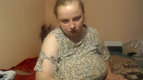 Snapshot of arriana98 chatting on June 25, 2:33 am Arriana online show from June 25, 2:33 am